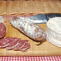 Saucisson camembert